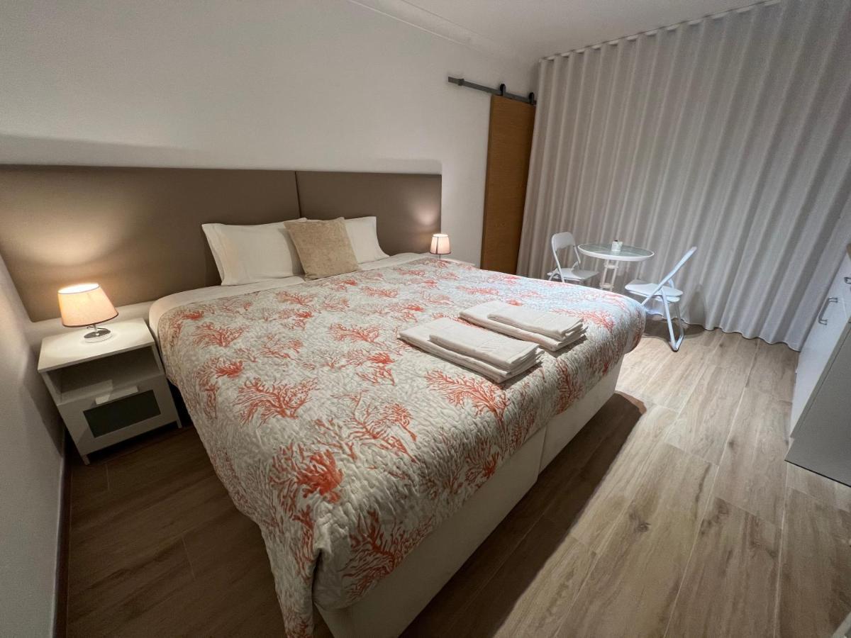 ヴィラ・ノヴァ・デ・ガイア Alfazema Sunset House Bed & Breakfast エクステリア 写真
